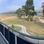 Edificio El Mirador -situado En Playa Del Puntal Primera Linea Playa Villaviciosa (Asturias)